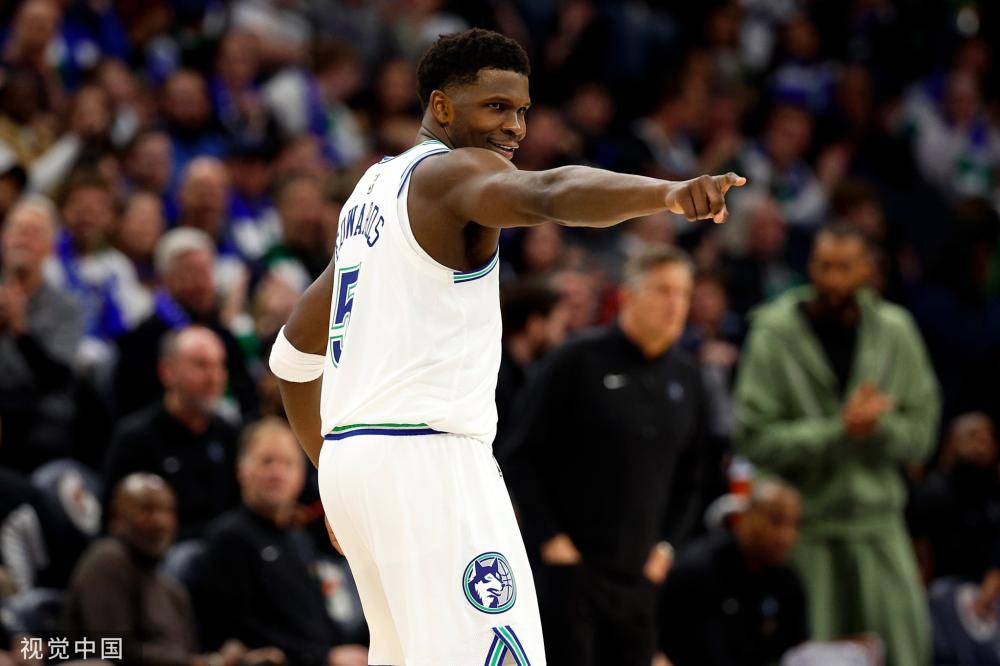 美国则凭借 美国则凭借